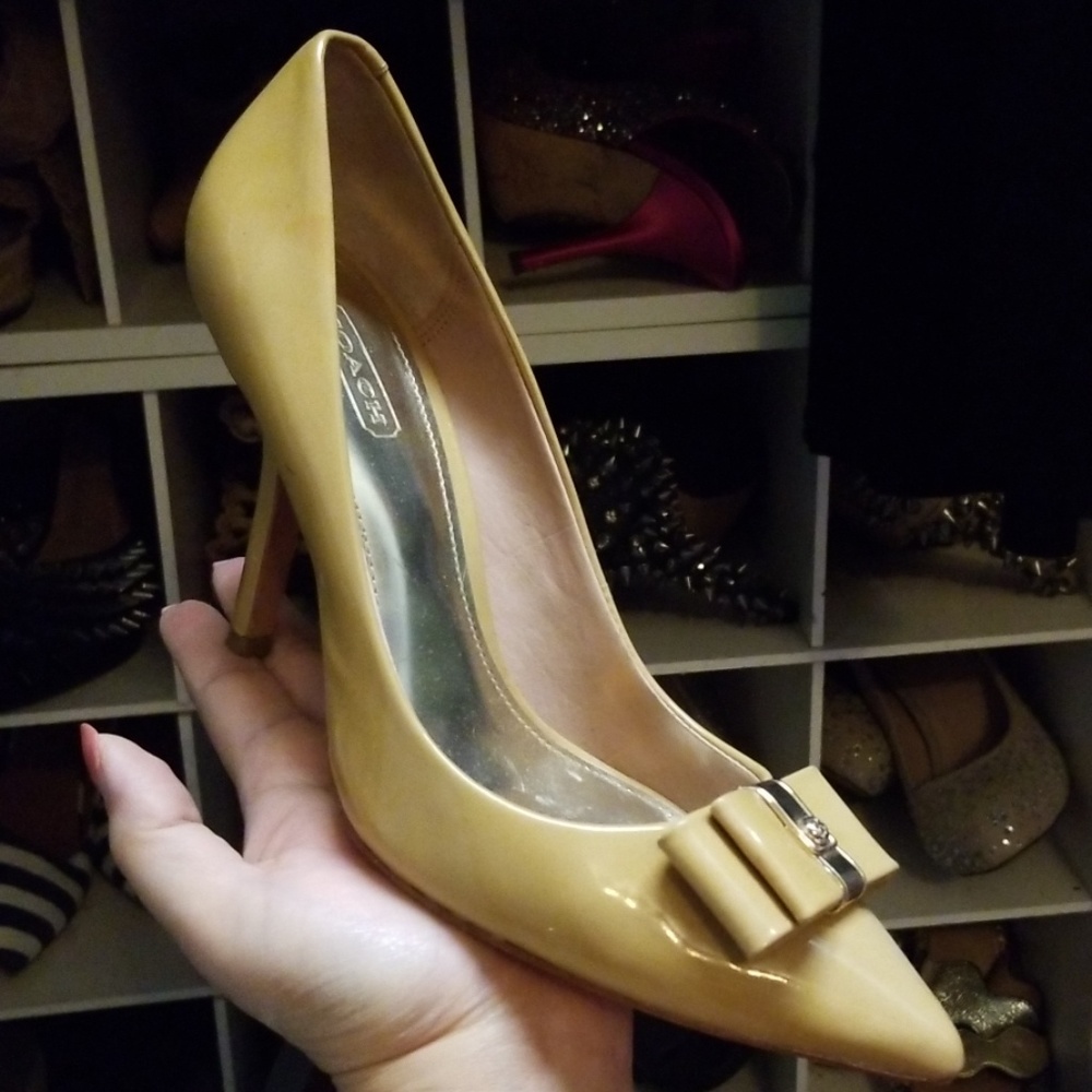 Coach Nude Tan Pump
